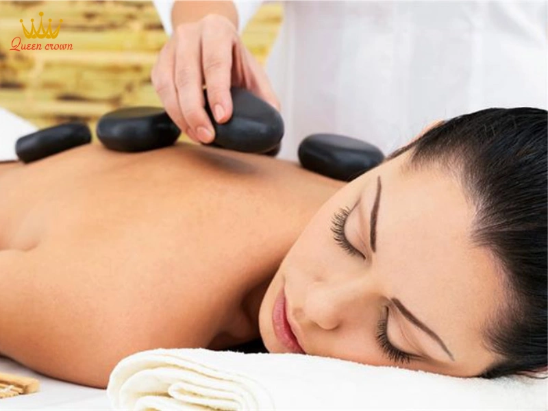 Liệu Pháp Massage Đá Nóng Giúp Thư Giãn Chuyên Sâu, Phục Hồi Toàn Diện