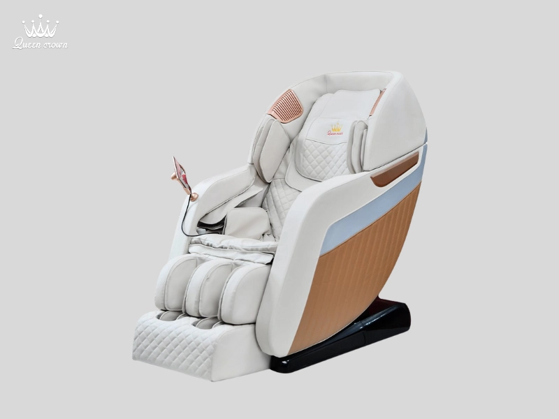 Ghế massage hồng ngoại Queen Crown Fantasy M8 có tính năng theo dõi sức khỏe tại nhà