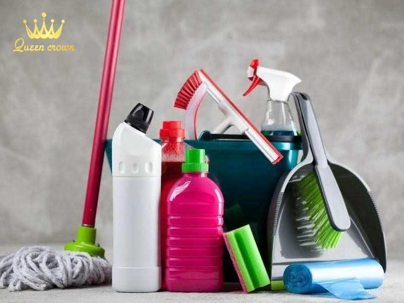 Chuẩn bị dụng cụ vệ sinh ghế massage thu tiền&nbsp;