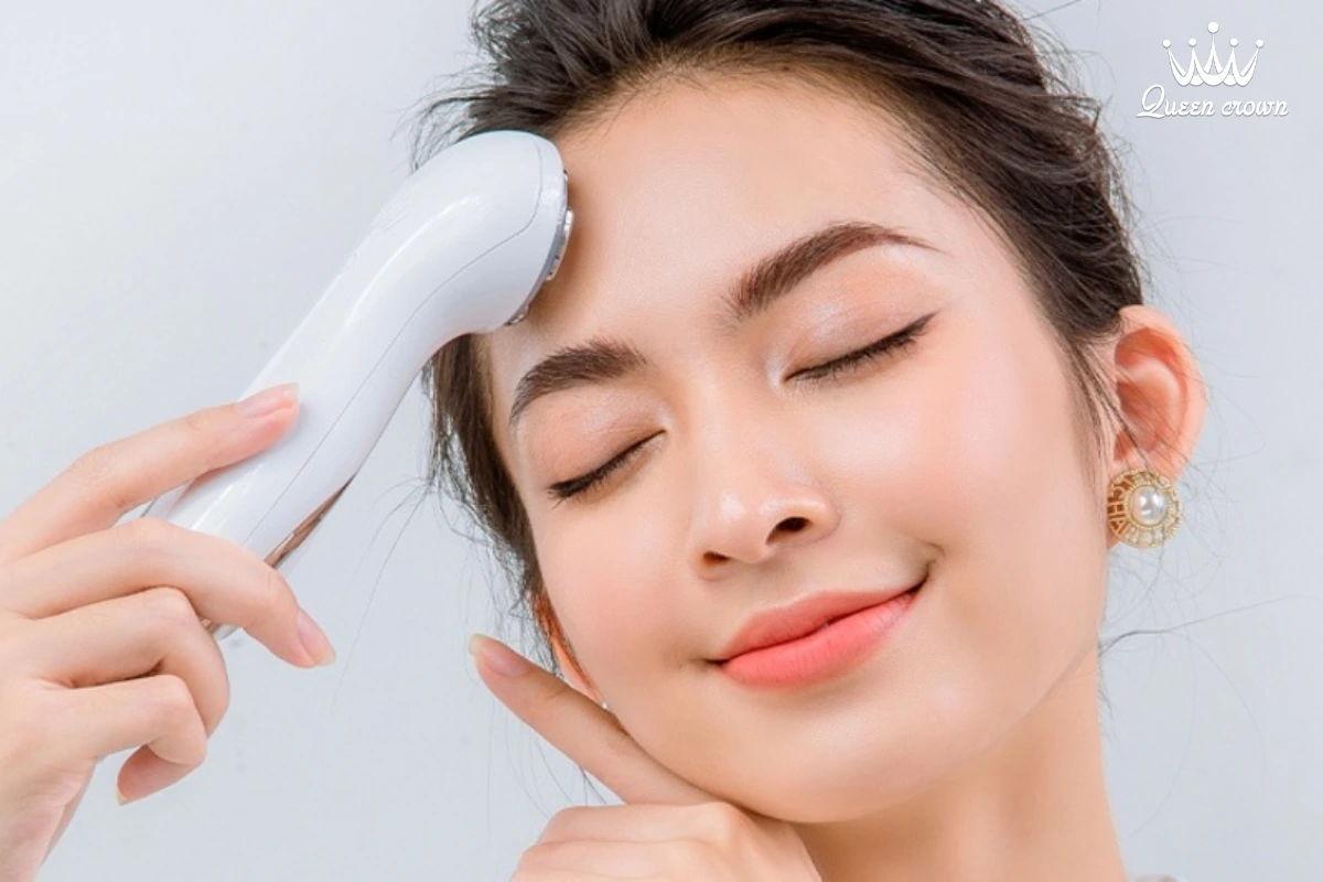 Hướng Dẫn Sử Dụng Máy Massage Mặt Cầm Tay Đúng Cách
