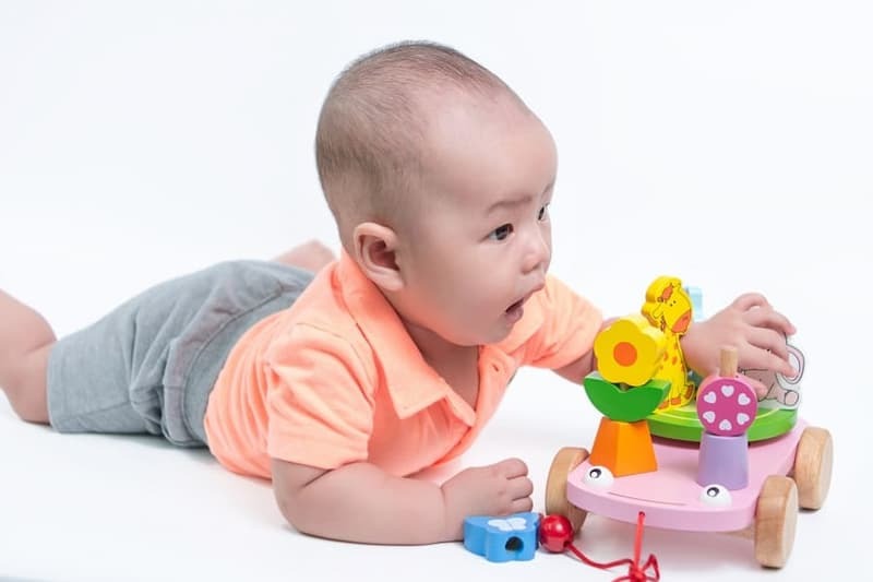 bài tập chữa vẹo cổ cho bé