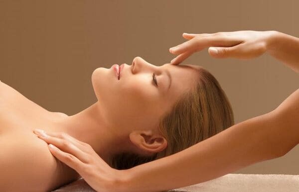 bấm huyệt chữa đau đầu