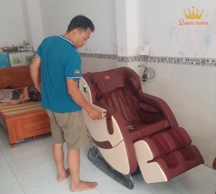 Khi bảo quản, vệ sinh ghế thường xuyên giúp ghế luôn sạch sẽ, thông thoáng