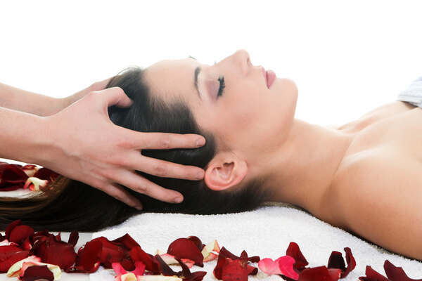cách massage giảm đau đầu