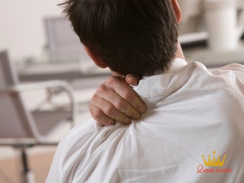 trị đau vai gáy tại nhà