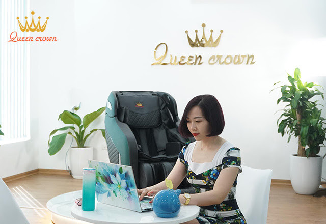 Người làm việc văn phòng nên ngồi ghế mát xa để được thư giãn