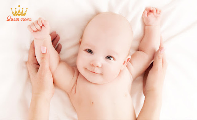 Mát xa giúp bé phát triển xương khớp chắc chắn