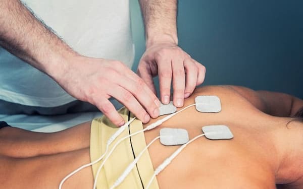 máy xung điện trị liệu