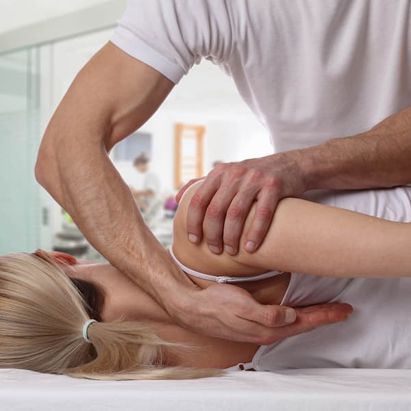 #Nắn Chỉnh Cột Sống Bằng Tay Có Thực Sự Hiệu Quả Không?