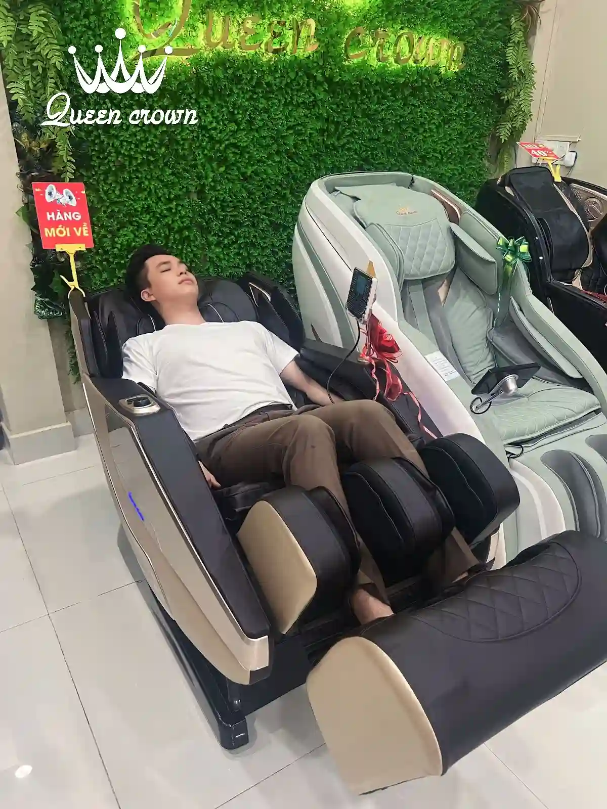 khách hàng trải nghiệm thực tế ghế massage quận gò vấp