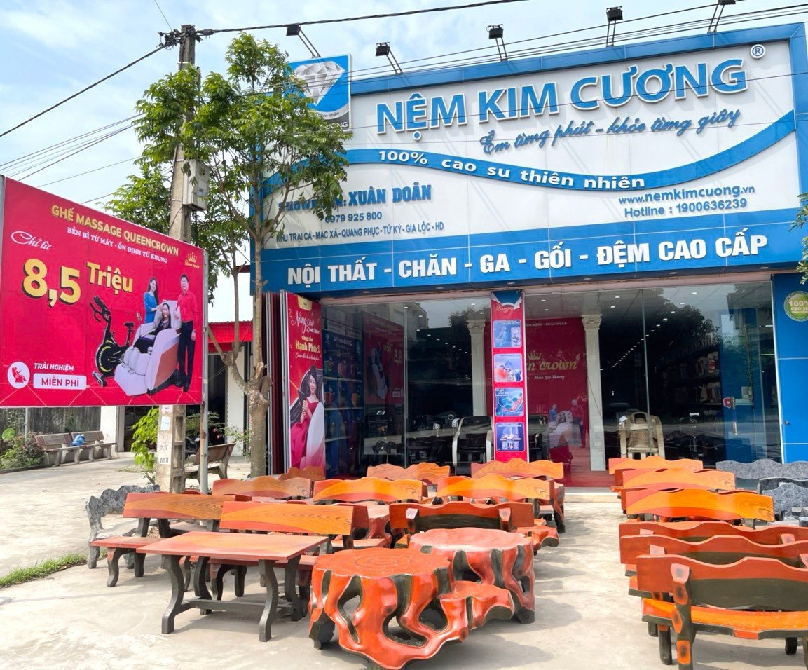 QUEEN CROWN XUÂN DOÃN